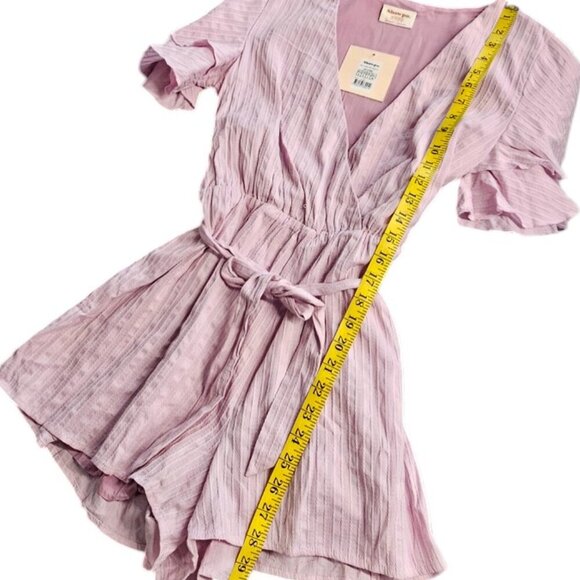 Showpo Womens Run away Girl Playsuit, Ruffled, Tie Waist, V Neck, Lilac, Size 4 - Picture 6 of 9